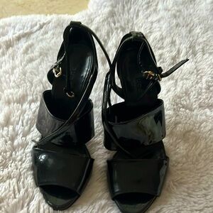 Gucci Black Patent Leather Strappy Block Heel Sandals